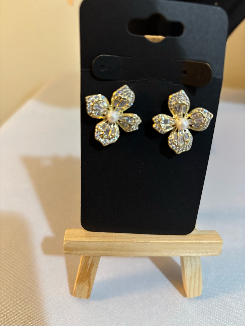 Gold Floral Pearl Center Stud Earrings - Women Jewelry